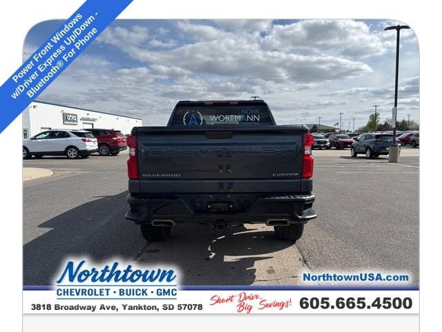 2021 Chevrolet Silverado 1500 Custom Trail Boss