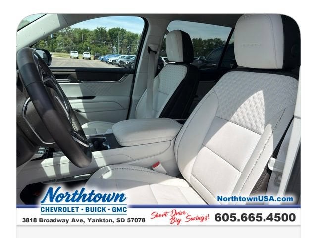 2024 GMC Acadia Denali