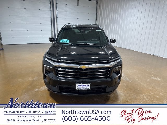 2027 Chevrolet Traverse LT - Photo 8