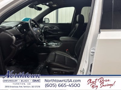 2023 Chevrolet Traverse LT Leather