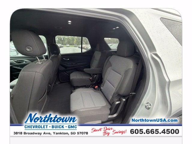 2022 Chevrolet Traverse LT Cloth