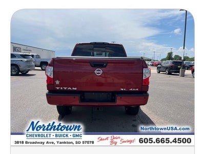 2017 Nissan Titan SL