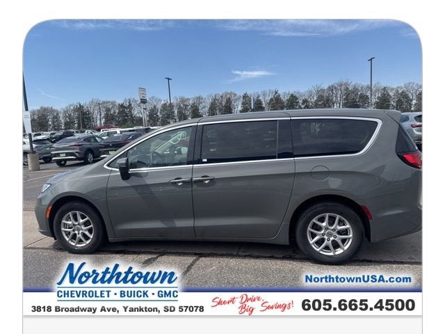 2023 Chrysler Pacifica Touring L