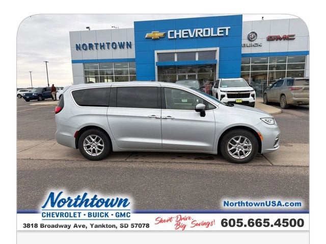 2023 Chrysler Pacifica Touring L