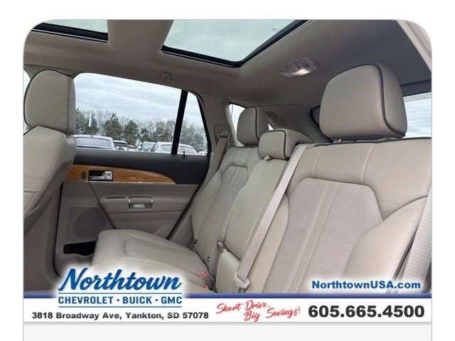 2014 Lincoln MKX Base