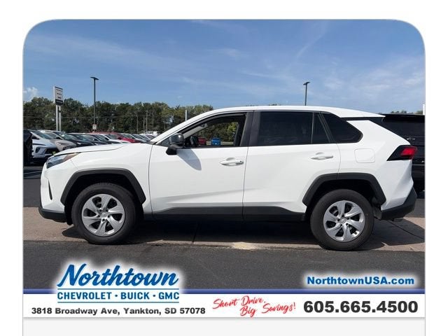 2025 Toyota RAV4 LE