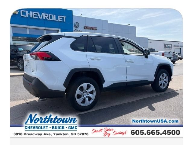 2025 Toyota RAV4 LE