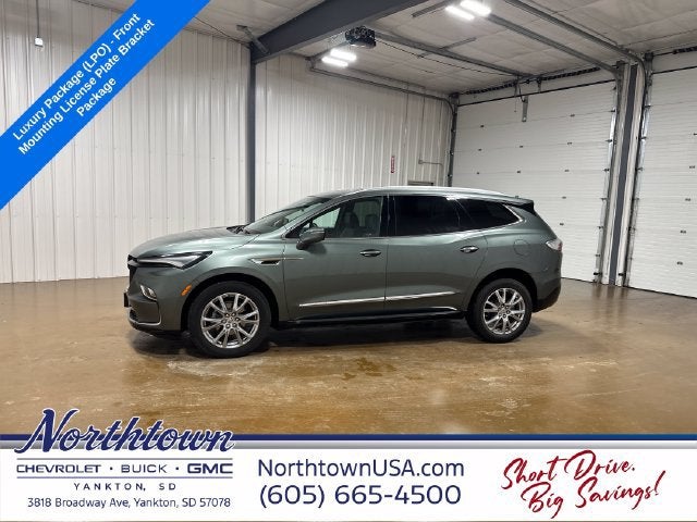 2024 Buick Enclave Essence