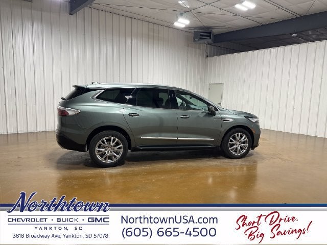 2024 Buick Enclave Essence