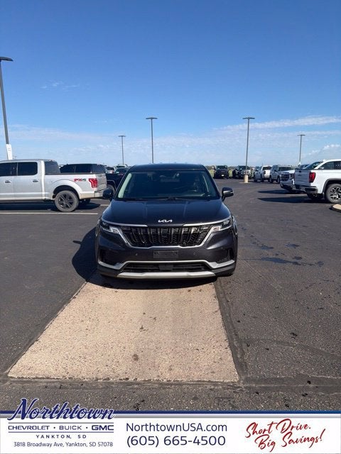 2024 Kia Carnival EX
