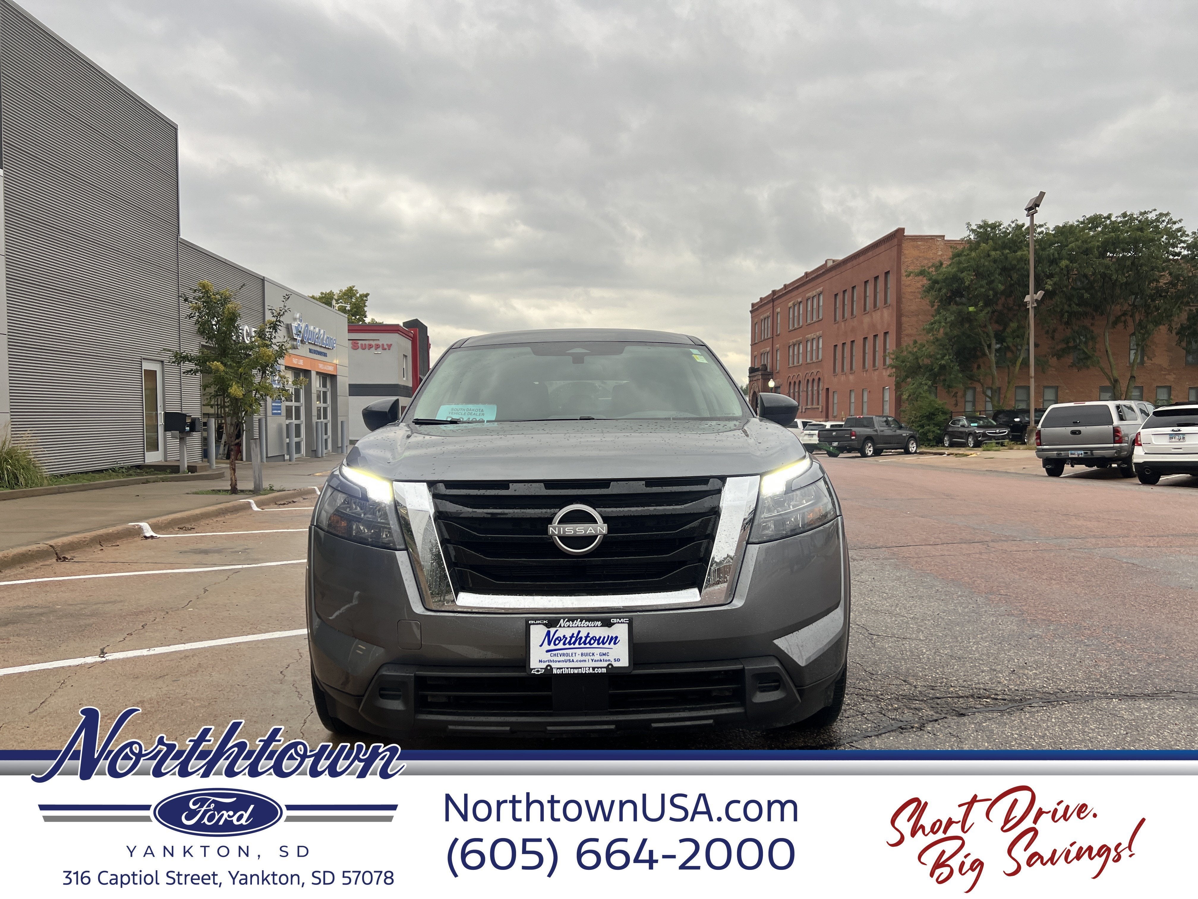 2024 Nissan Pathfinder S