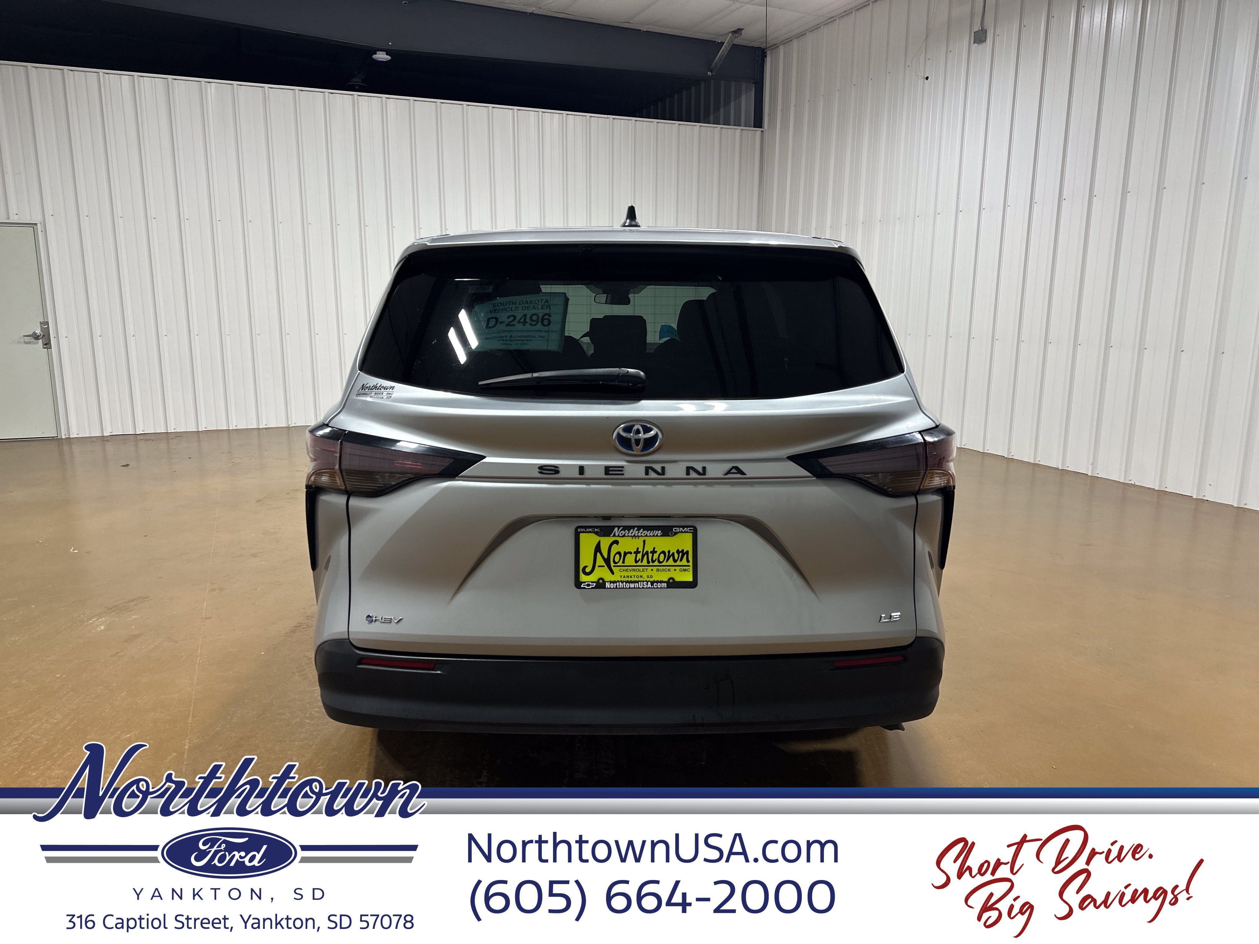 2025 Toyota Sienna LE